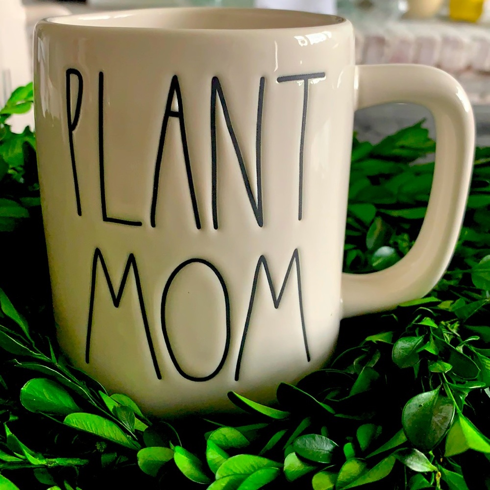 Rae Dunn mug PLANT MOM